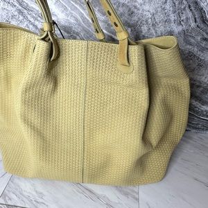 Vélez imported travel bag with makeup pouch, 100% natural material leather